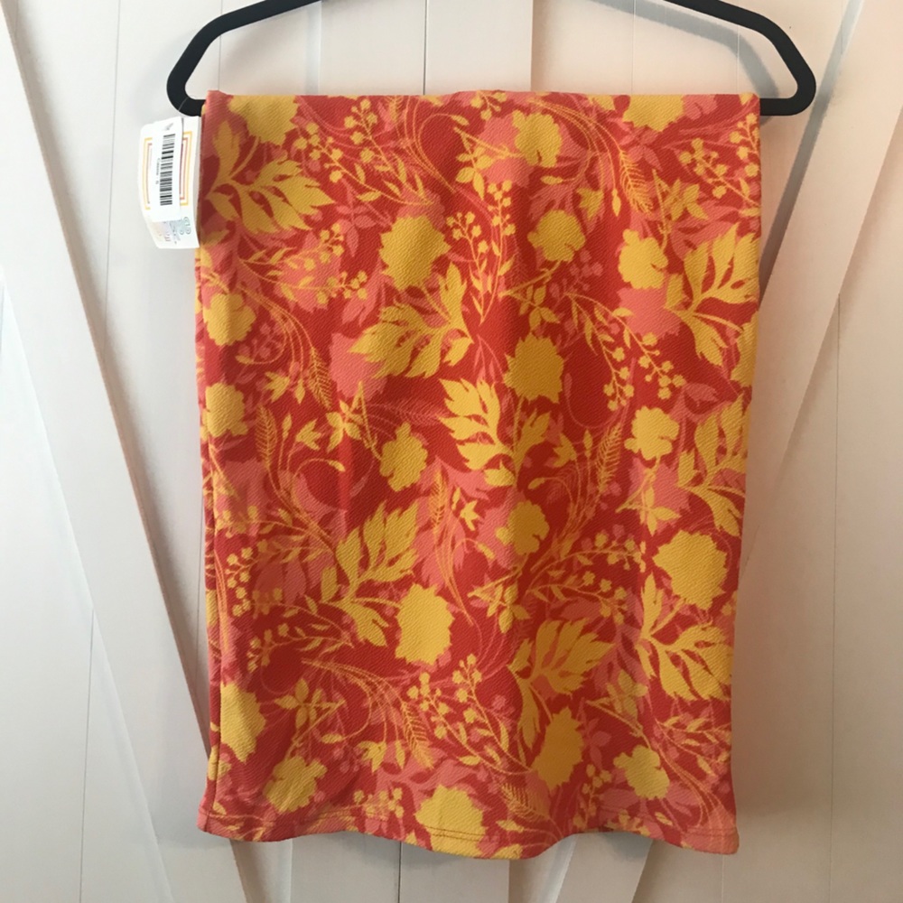 LuLaRoe Cassie size small